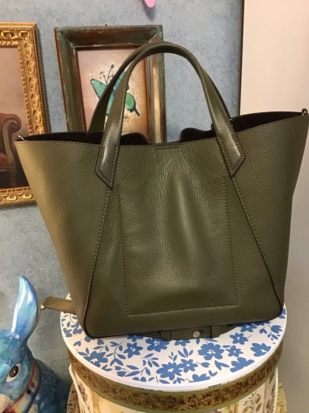 Michael kors leather convertible bucket bag purse